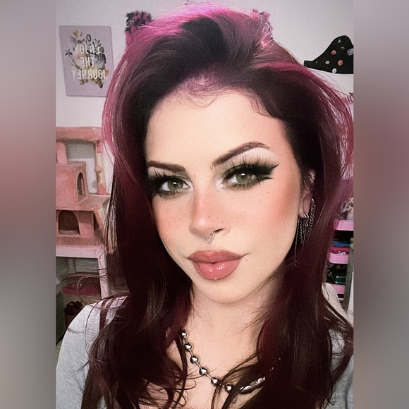 Meet your Posher, Hanna - Picture 3 of 3